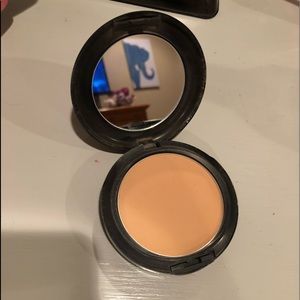 Mac studio fix powder